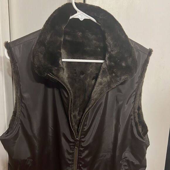 Women's Brown Faux Fur Reversible Collared Sleeveless Zip Up Vest L - Picture 2 of 9